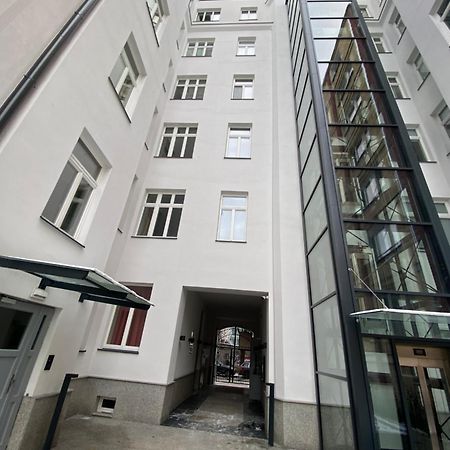 Radna Stay Warschau Buitenkant foto